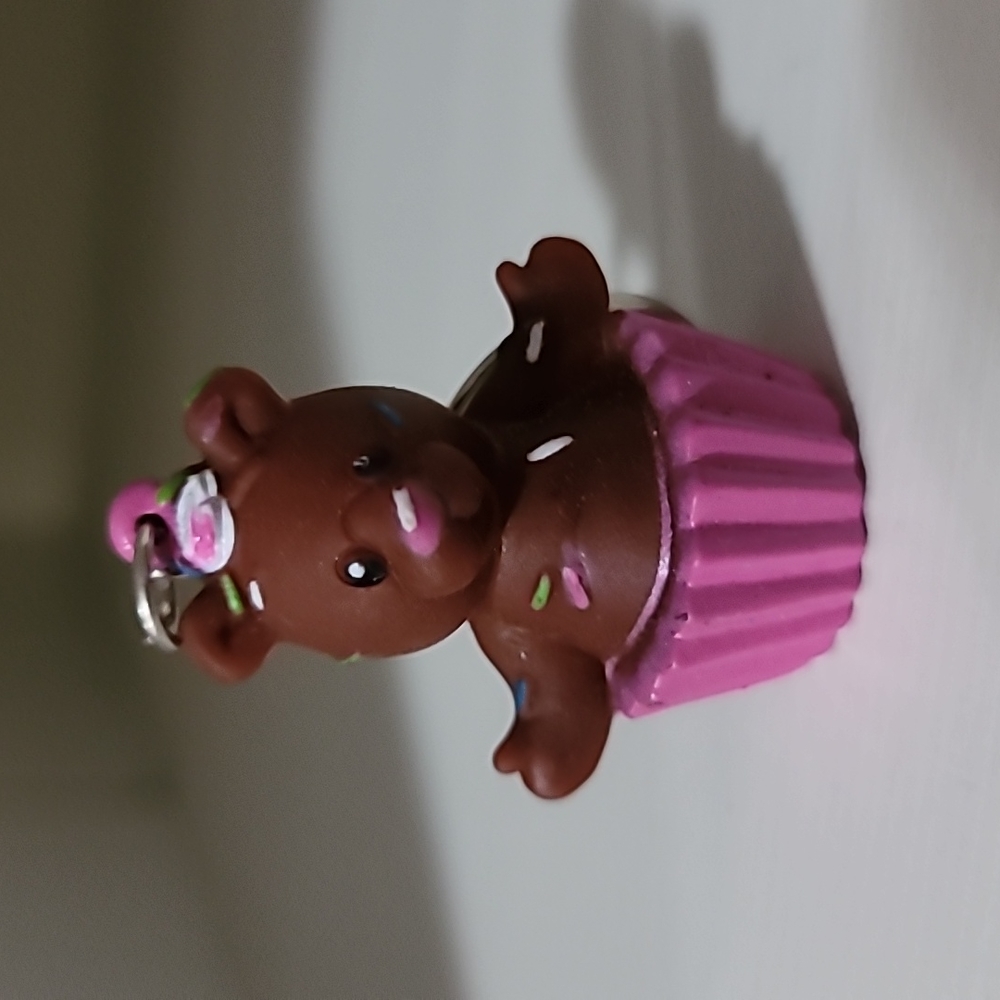 Vintage Old Cute Paws Bear Keychain.  Bear in a cupcake